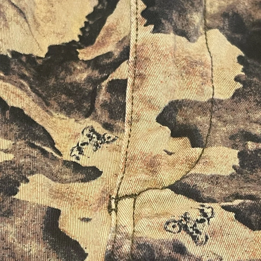 Marc Ecko‎ shorts dirt bike print mens size 38 tan black pre-owned condition